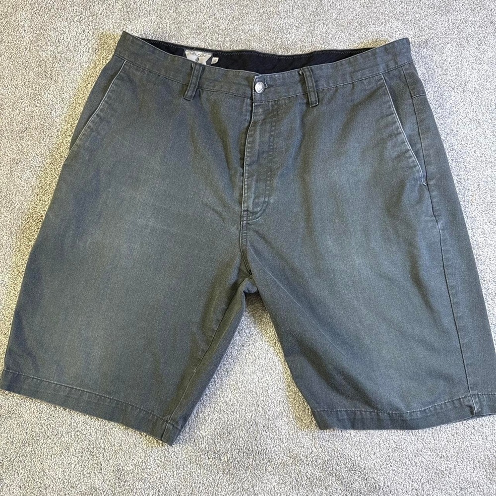Volcom Gray Chino Shorts Men's Size 36 Skater Surf Casual Streetwear
